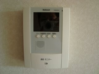 物件内観写真8　(カメラ付インターホン)