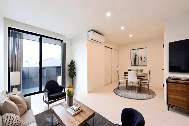 物件内観写真2　(写真・家具はイメージです。家具付きではありません。(T-Ho)