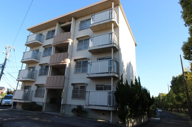 物件外観写真1　(写真はイメージです。色仕様は現況優先になります。)