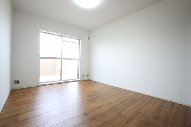 物件内観写真4　(写真はイメージです。色仕様は現況優先になります。)