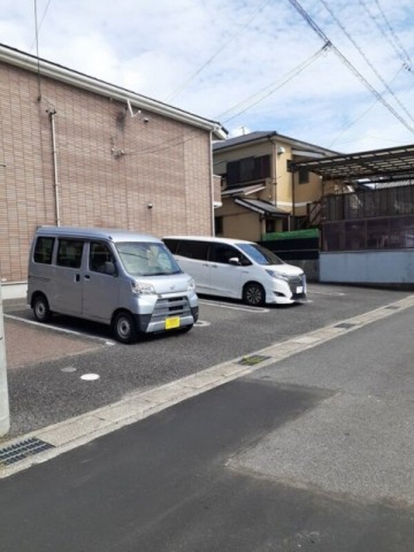 駐車場(駐車スペースもあります)