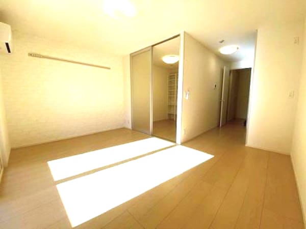 居室(室内写真は別部屋の写真です。)
