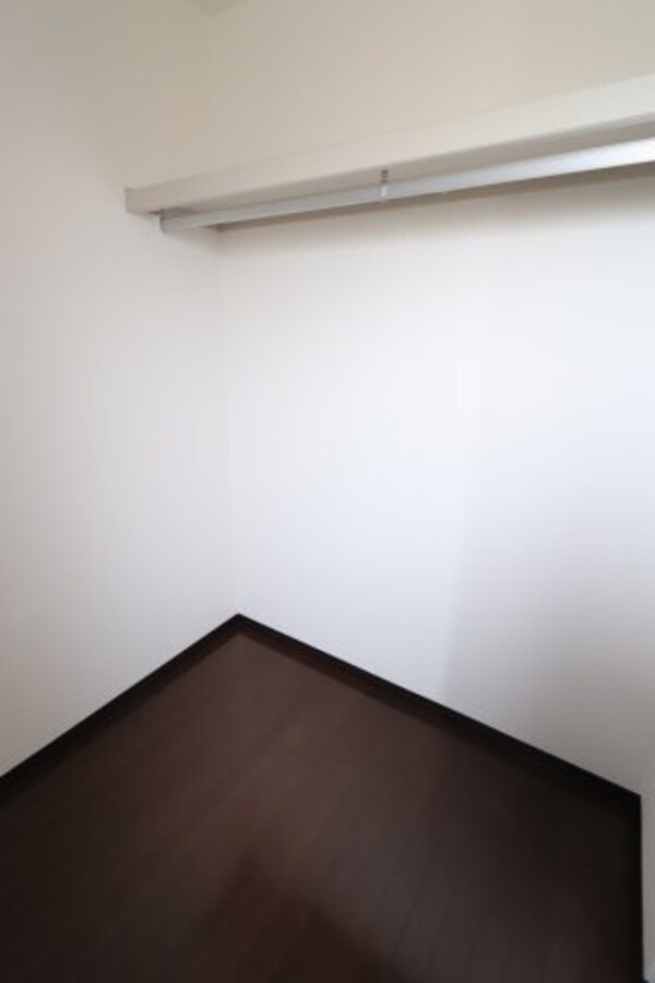 収納(※別部屋のお写真で、現況優先と致します。)