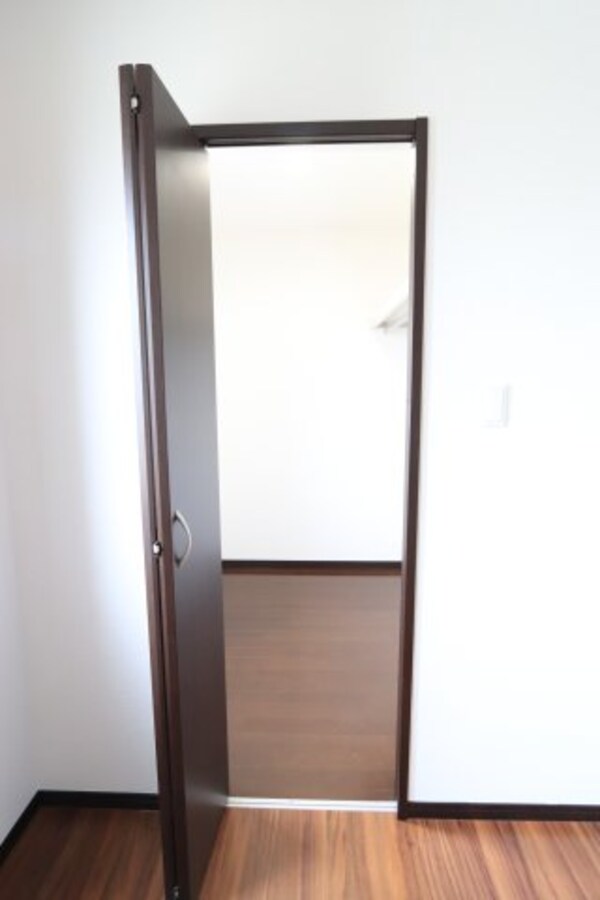 収納(※別部屋のお写真で、現況優先と致します。)