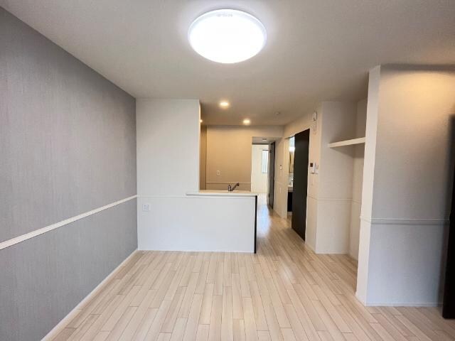 物件内観写真3　(リビング)