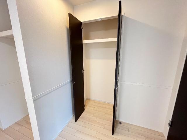 物件内観写真18　(収納)