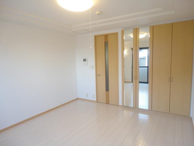 物件内観写真5　(洋室)