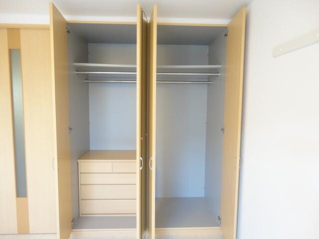 物件内観写真10　(クローゼット)