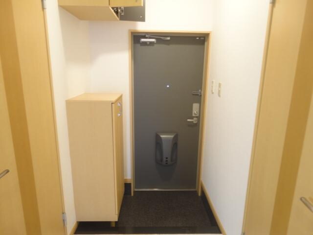 物件内観写真17　(玄関)