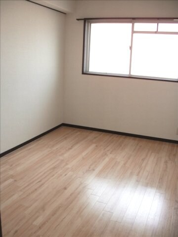 物件内観写真4　(北洋室)