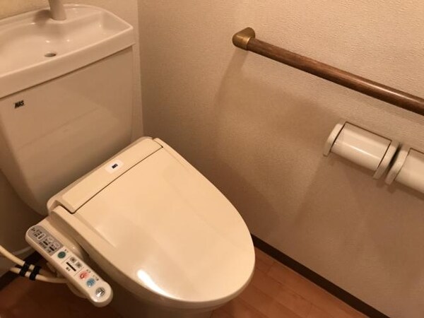トイレ(シャワー付トイレ)