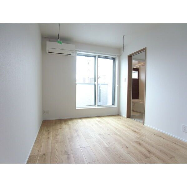 物件内観写真4　(室内写真は別部屋の写真です。)