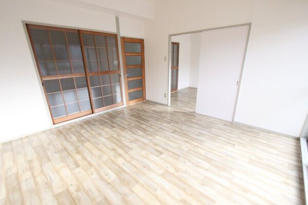 洋室(※他のお部屋の写真です。)