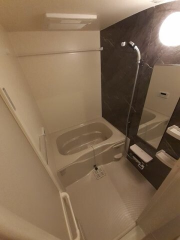 物件内観写真7　(落ち着いた空間のお風呂です)