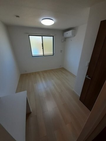 物件内観写真8　(内装もきれいです)