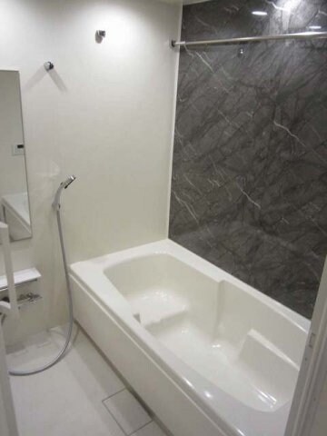 物件内観写真7　(コンパクトで使いやすいお風呂です)