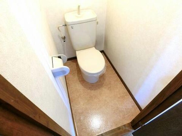 トイレ(室内写真は別部屋の写真です。)