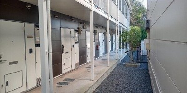 エントランス(実際と異なる場合がございます)