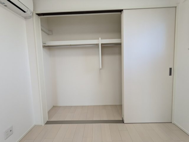 物件内観写真12　(クローゼット)