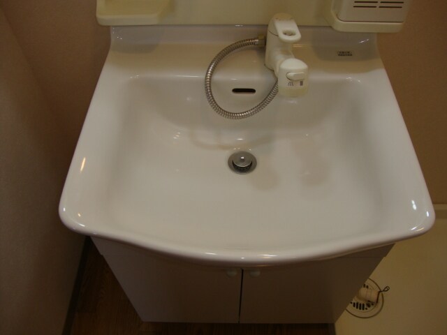 物件内観写真10　(洗髪洗面化粧台)