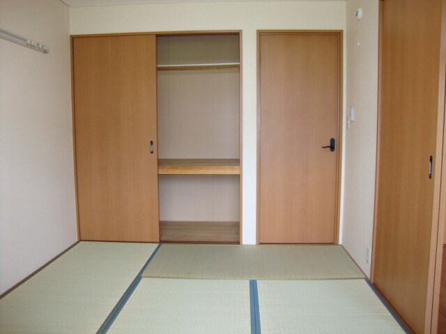 物件内観写真14　(和室)