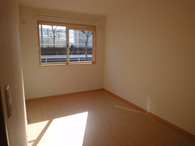 物件内観写真10　(洋室)