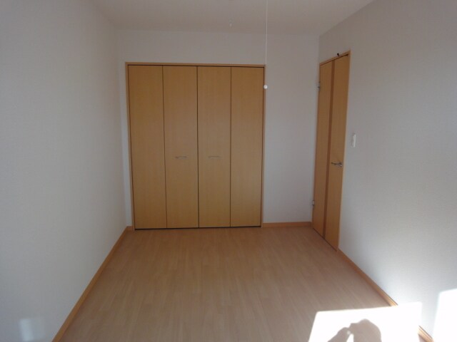 物件内観写真11　(洋室)