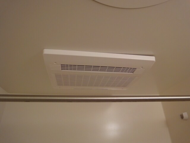 物件内観写真25　(浴室乾燥機)