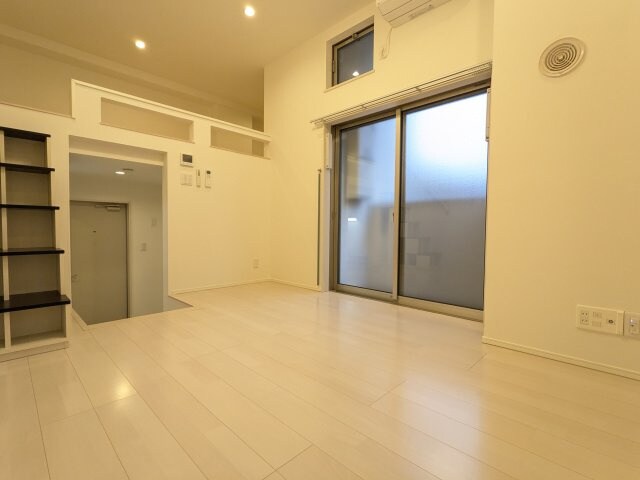 物件内観写真3　(102号室)