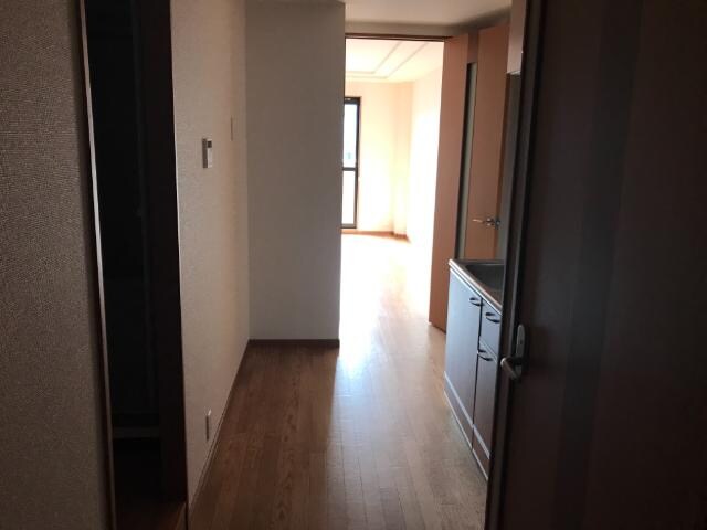 物件内観写真17　(廊下)