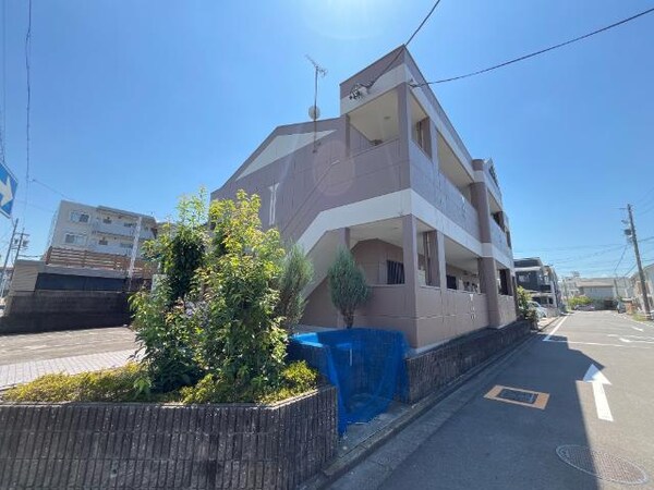 エントランス(外観写真（昼）)