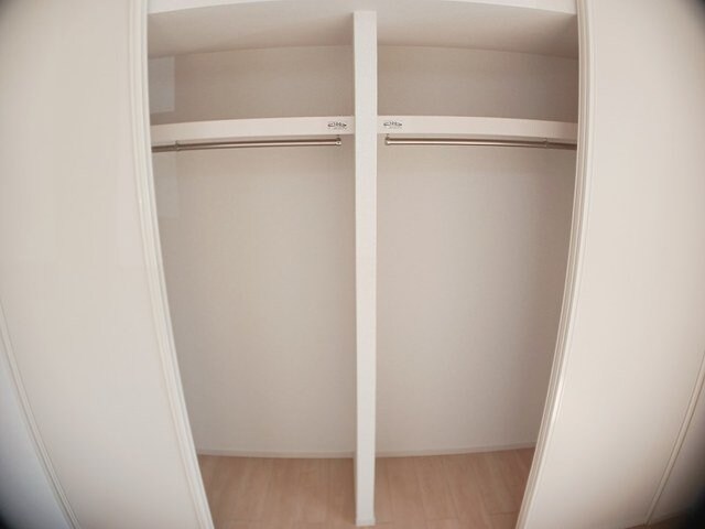物件内観写真8　(大きなスペースがあり、収納には困りません)