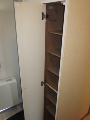 物件内観写真6　(下駄箱)