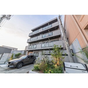 シーズンコート社口外観写真