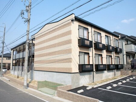 レオパレスドナヴィータ外観写真