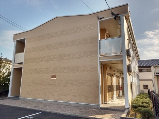 物件外観写真1　(2022年12月に外壁塗装致しました。)