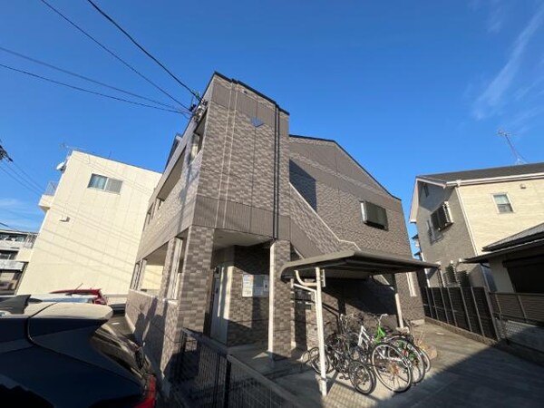 エントランス(外観写真（昼）)