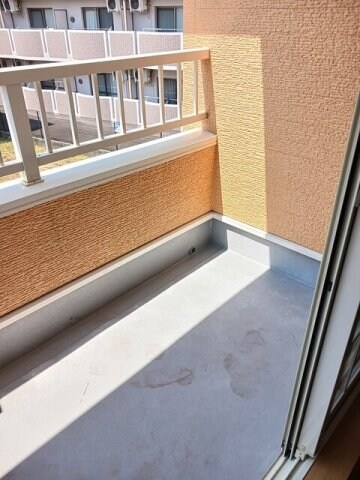 物件内観写真12　(陽当たり良好なバルコニーです)