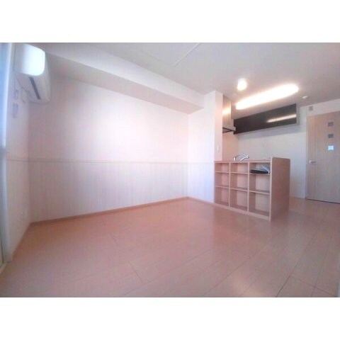 物件内観写真3　(室内写真は別部屋の写真です。)