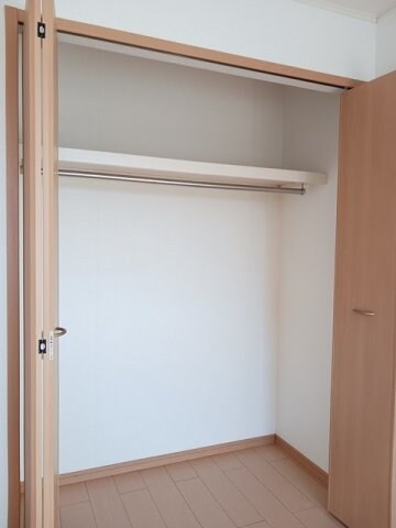 物件内観写真10　(収納スペース豊富です)