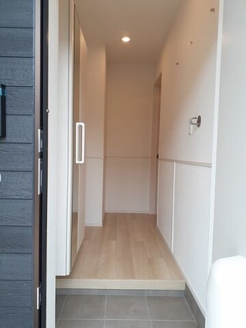 物件内観写真3　(玄関です)