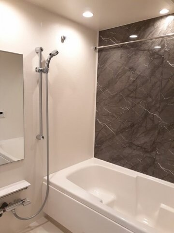 物件内観写真6　(コンパクトで使いやすいお風呂です)