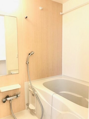 物件内観写真6　(コンパクトで使いやすいお風呂です)