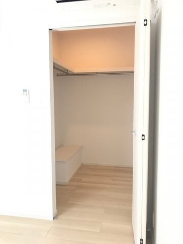 物件内観写真10　(大きなものも収納できそうです)