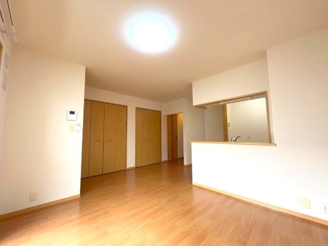 物件内観写真3　(リビング（イメージ）)