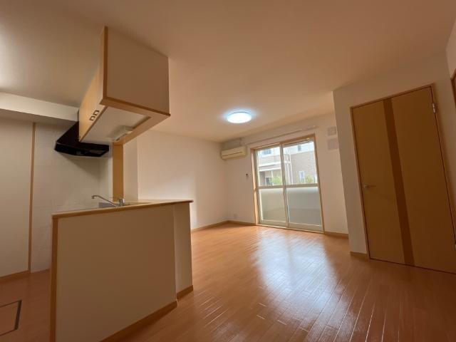 物件内観写真13　(リビング（イメージ）)