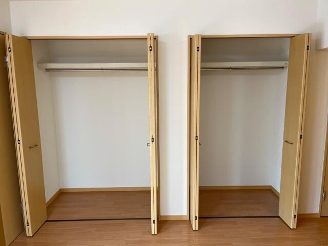 物件内観写真15　(LDKクローゼット（イメージ）)