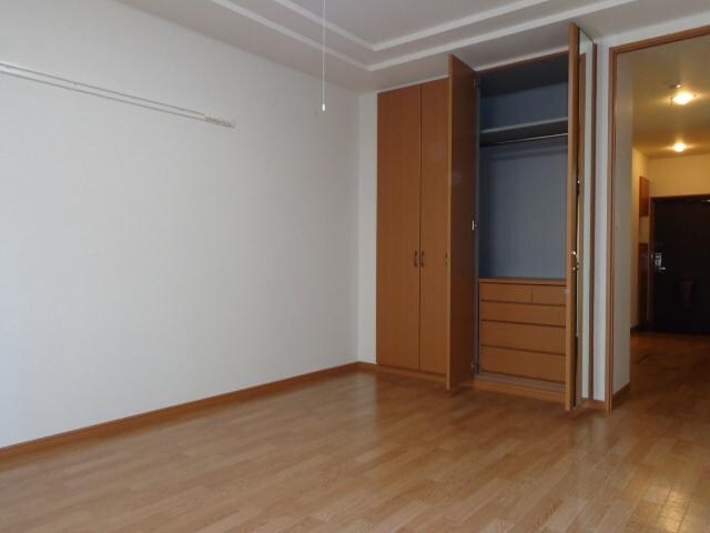 物件内観写真8　(洋室)