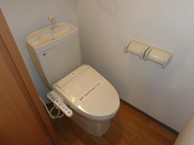 物件内観写真11　(シャワー付トイレ)