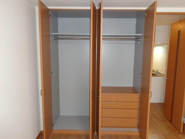 物件内観写真12　(クローゼット)